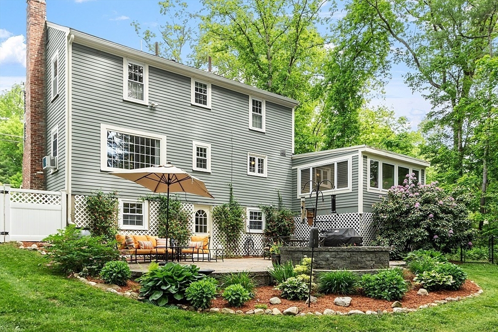 21 Oneida Rd