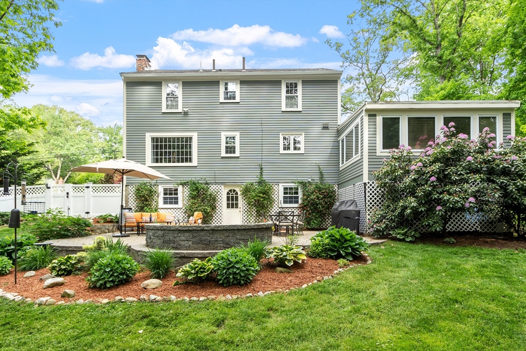 21 Oneida Rd