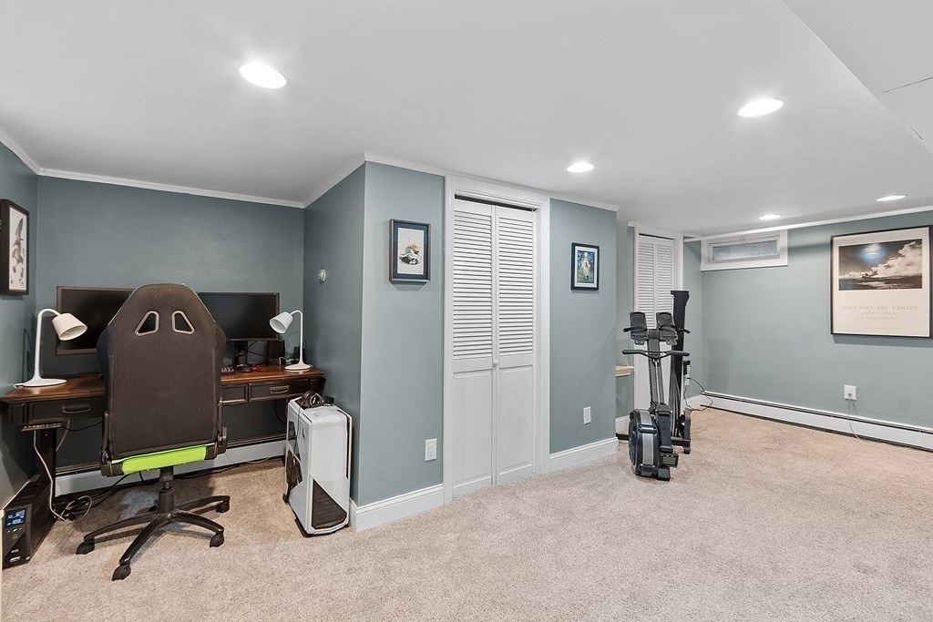 21 Oneida Rd