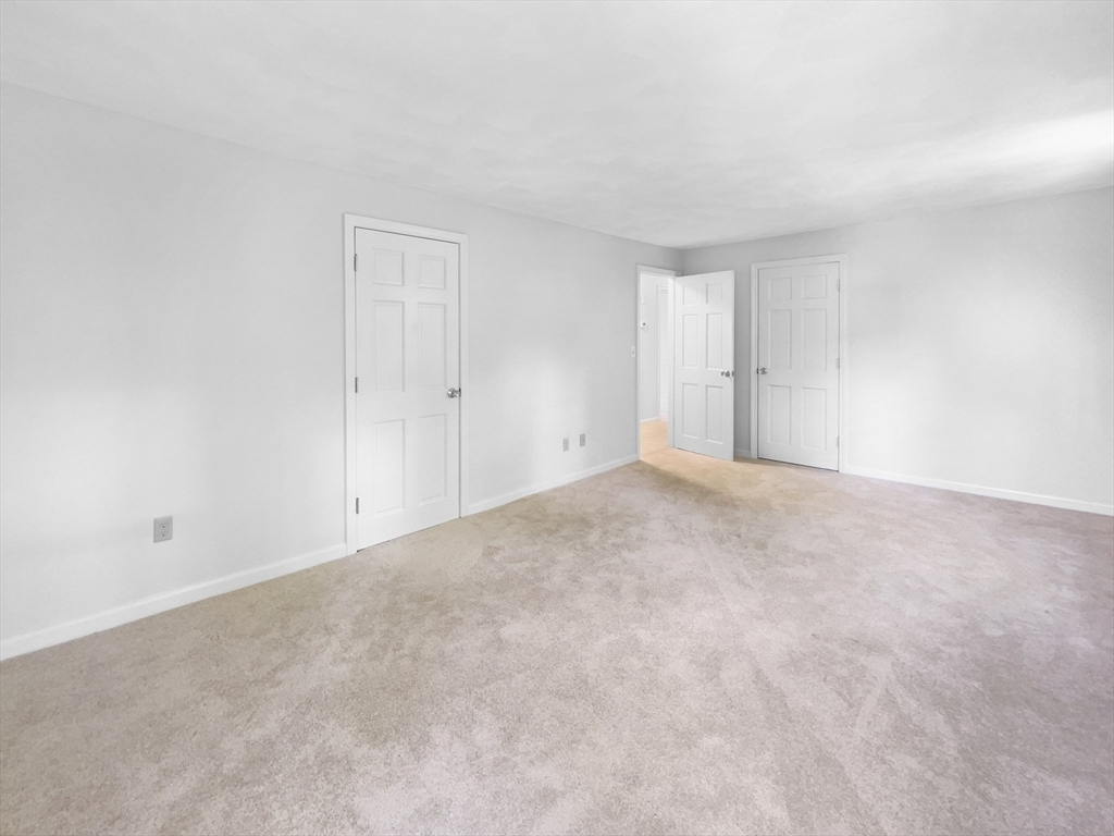 7 Windemere Dr