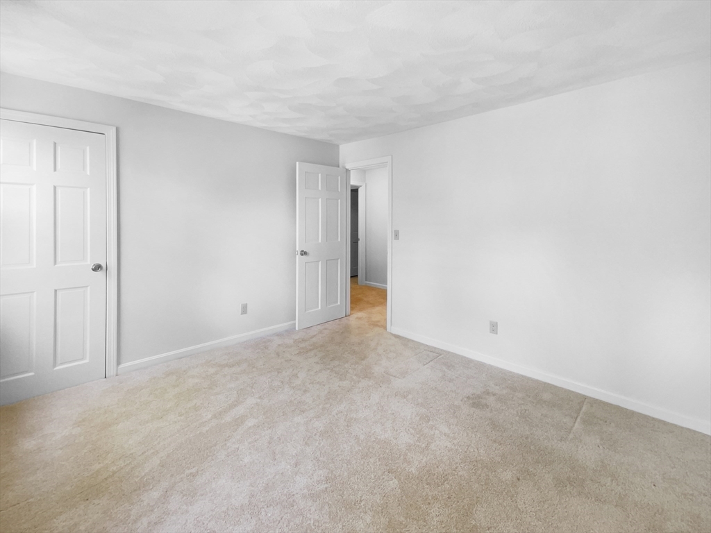 7 Windemere Dr