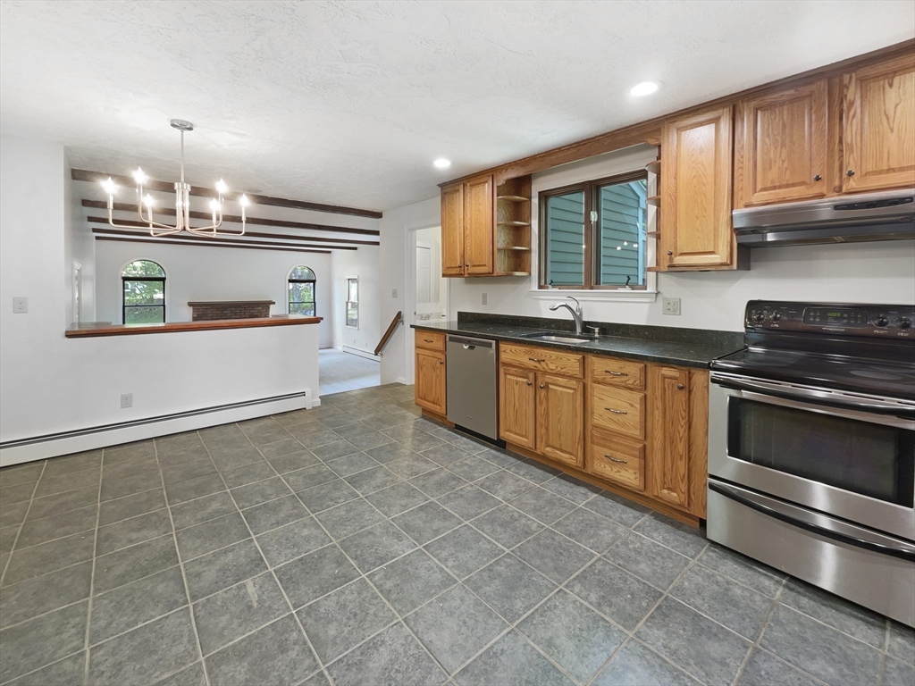 7 Windemere Dr