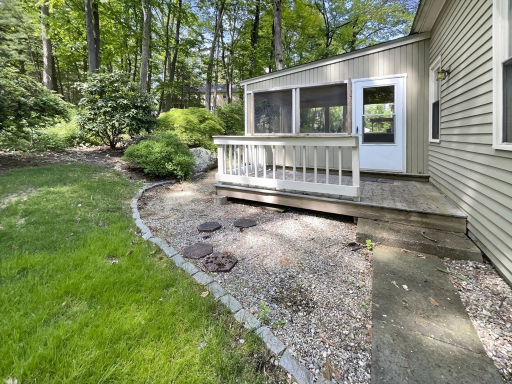 7 Windemere Dr
