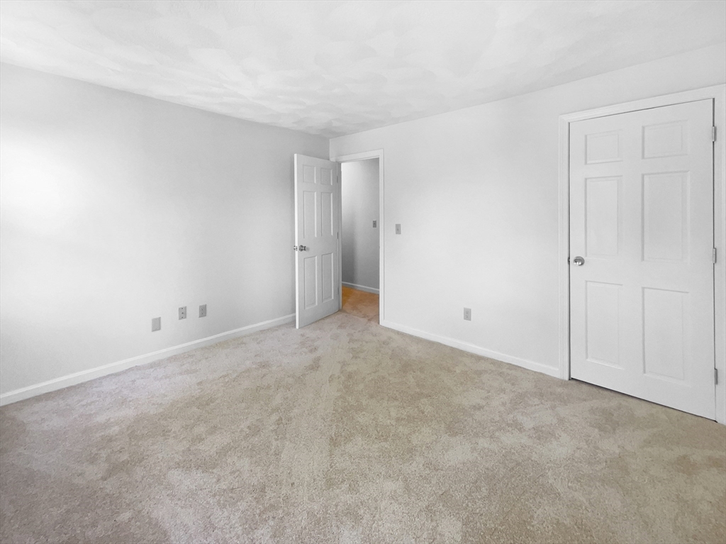 7 Windemere Dr