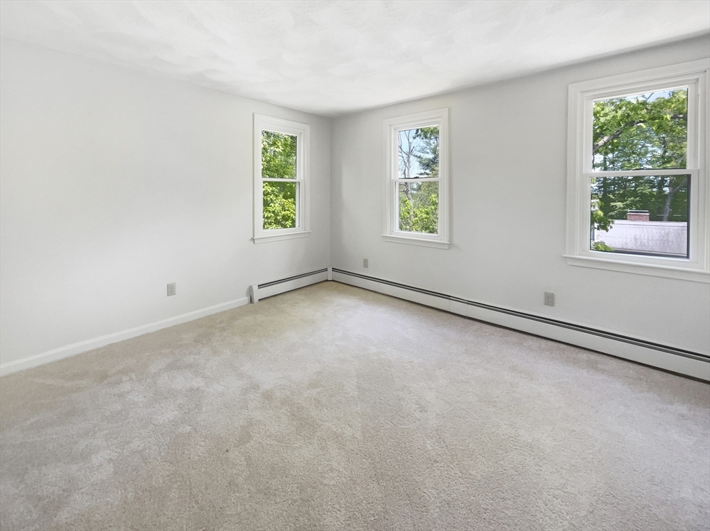 7 Windemere Dr