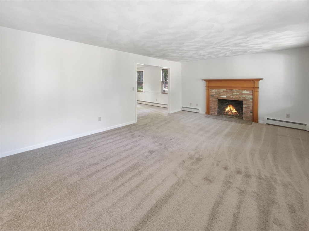 7 Windemere Dr