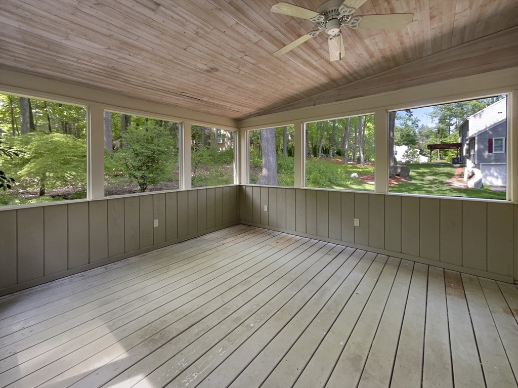 7 Windemere Dr
