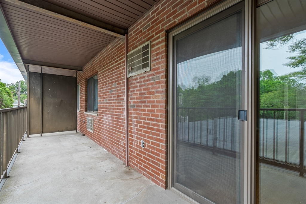12 Pond Lane # 34