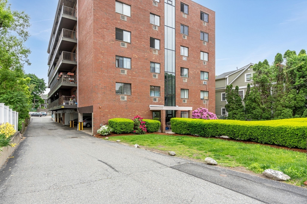 12 Pond Lane # 34