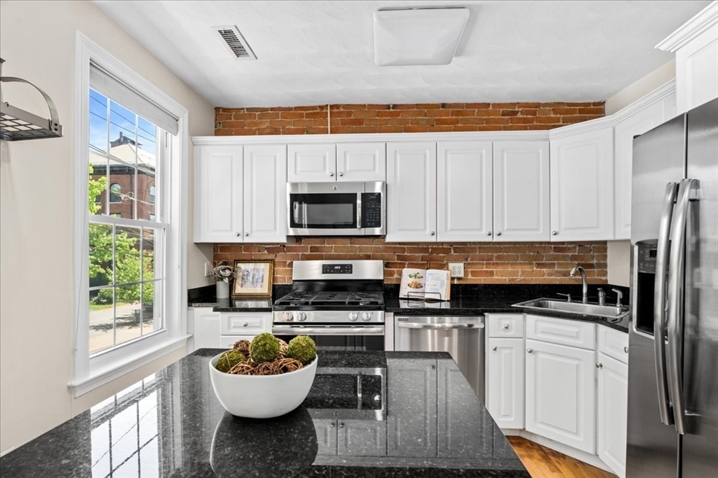 48 Atherton Street # 2