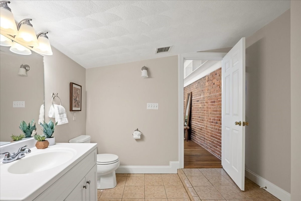 48 Atherton Street # 2