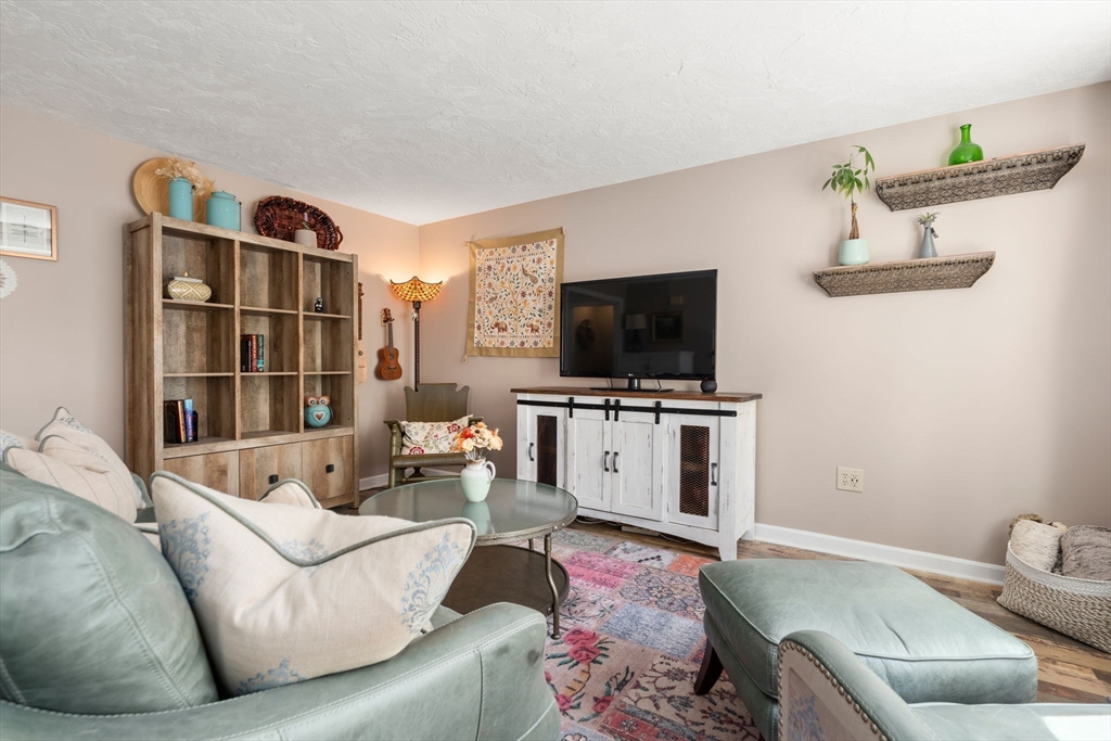 116 Turnpike Rd # 7
