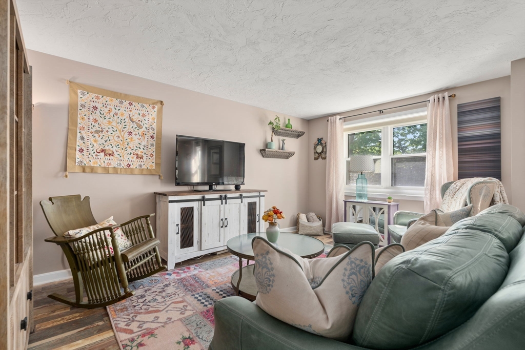 116 Turnpike Rd # 7