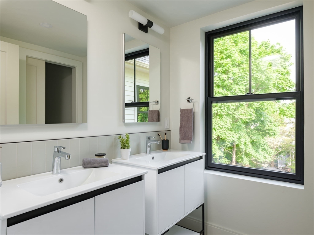 14 Proprietors Way