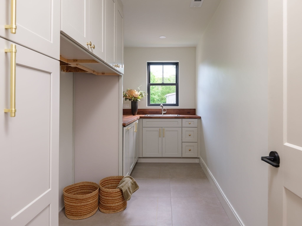 14 Proprietors Way