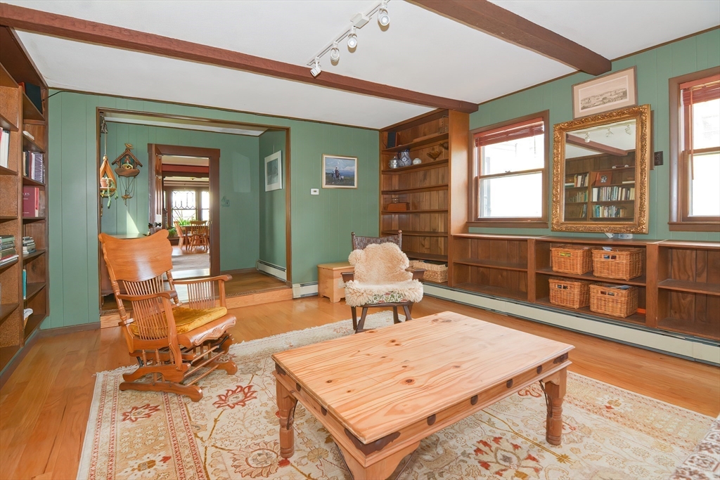 19 Mansfield St