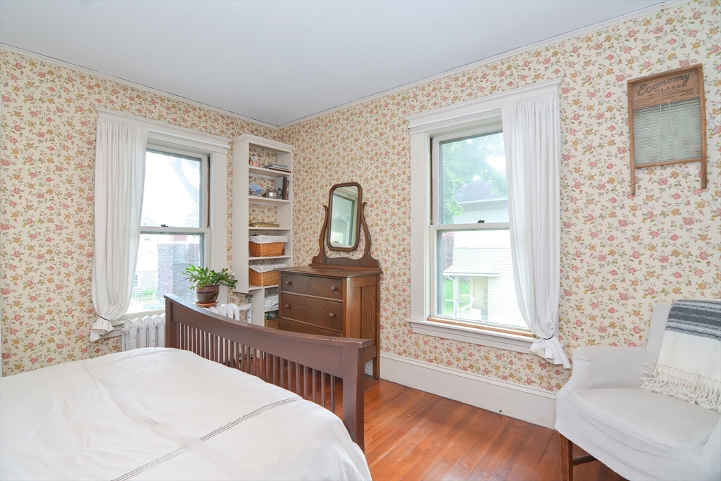 19 Mansfield St