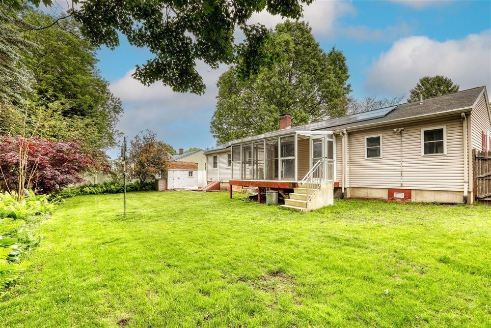 11 Sunrise Ave