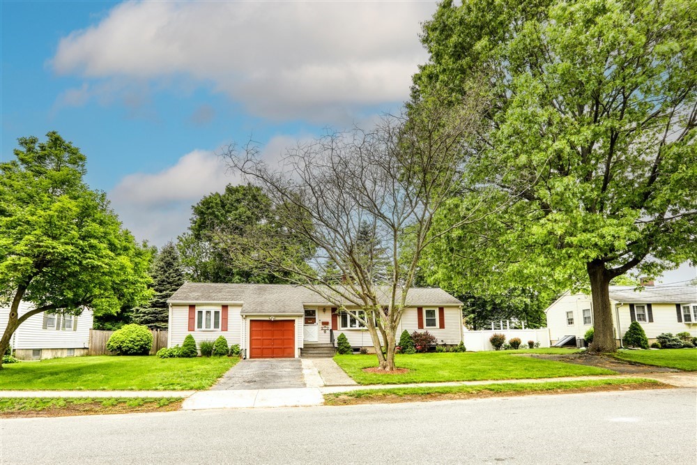 11 Sunrise Ave