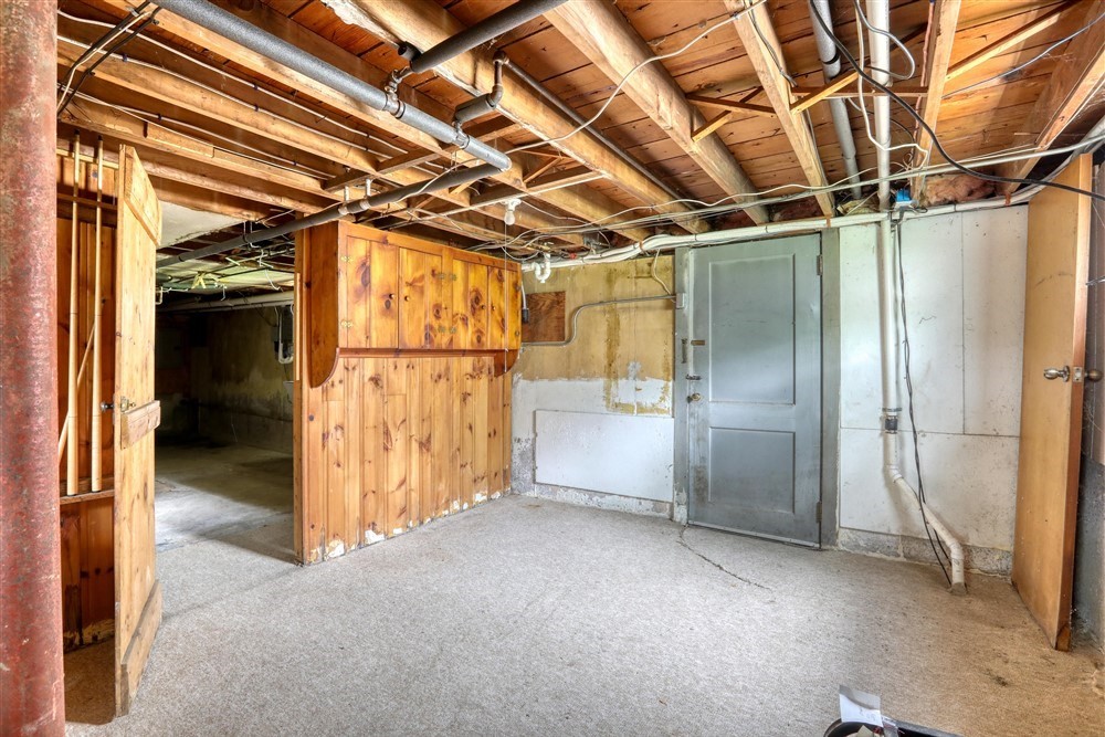 11 Sunrise Ave