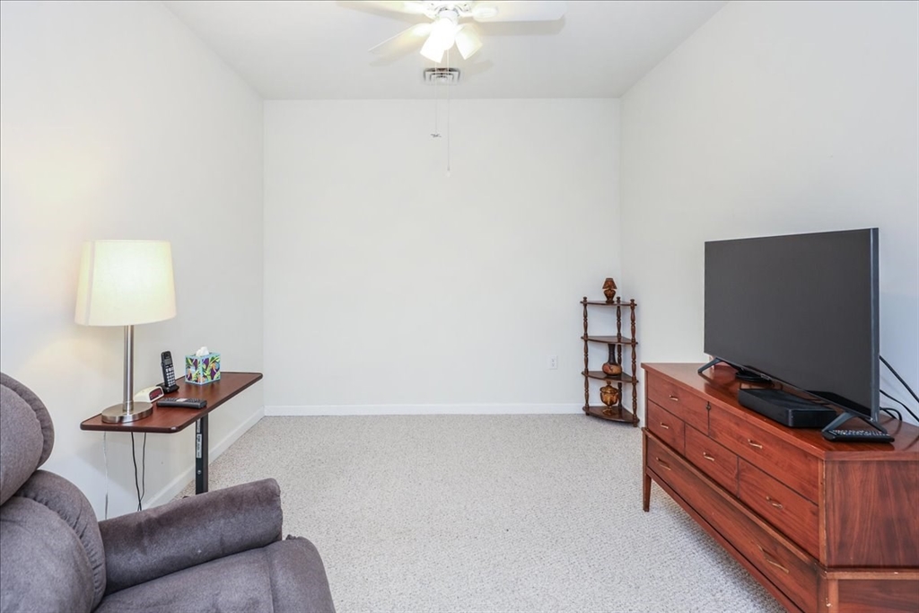 36 Abigail Way # 2004