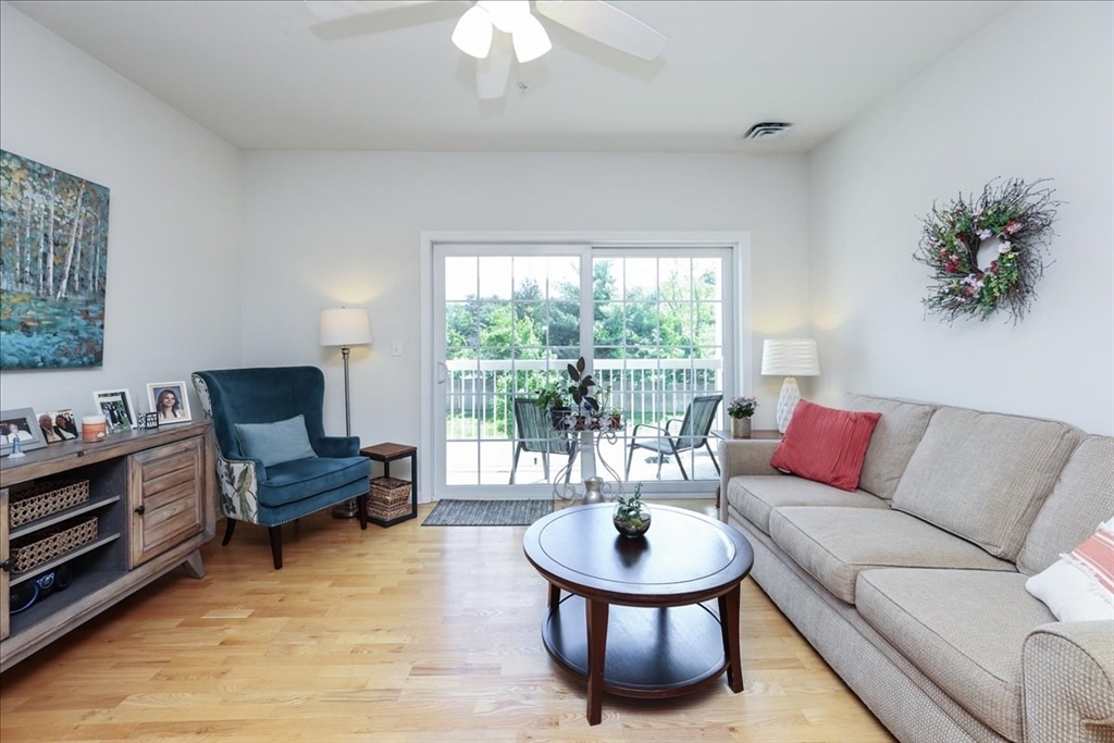 36 Abigail Way # 2004