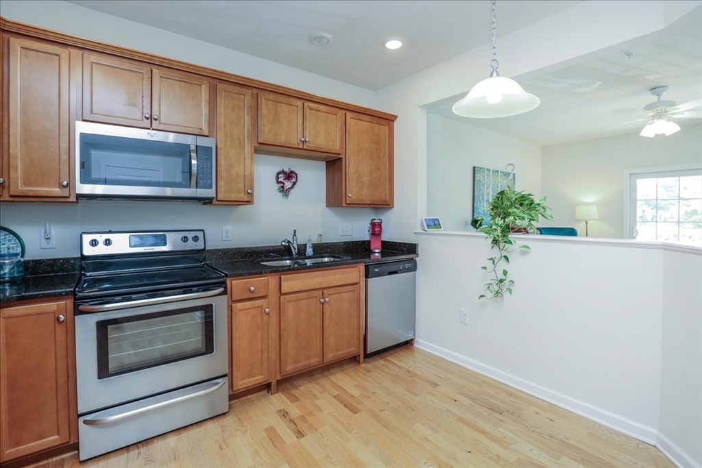 36 Abigail Way # 2004