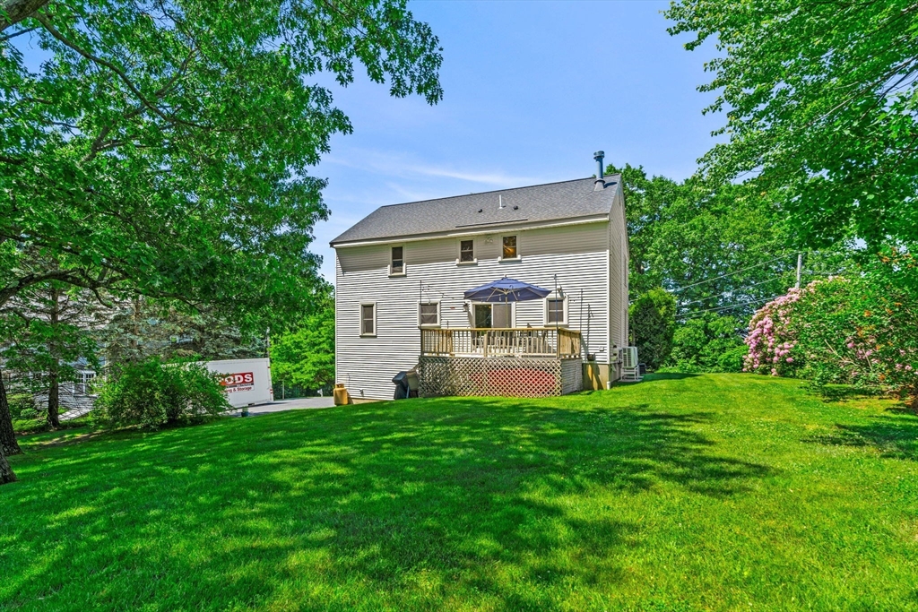 24 Booth St