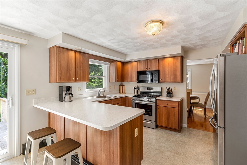 24 Booth St