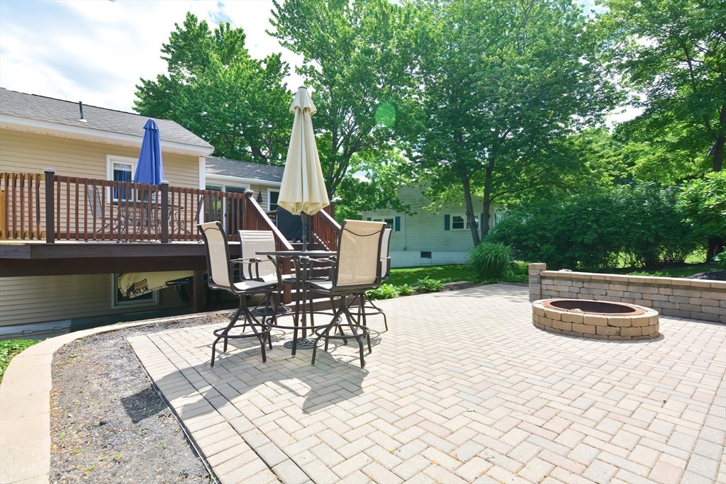 19 Anderson Dr