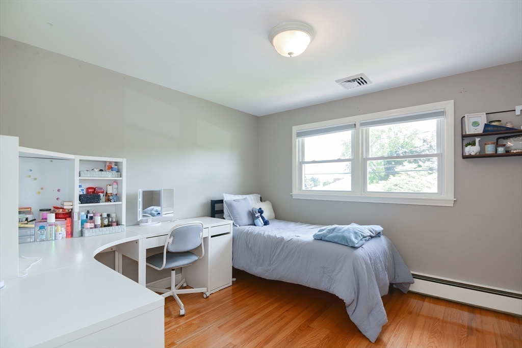 19 Anderson Dr