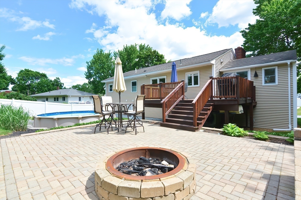 19 Anderson Dr
