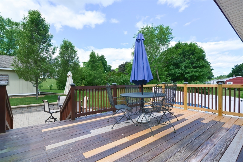 19 Anderson Dr