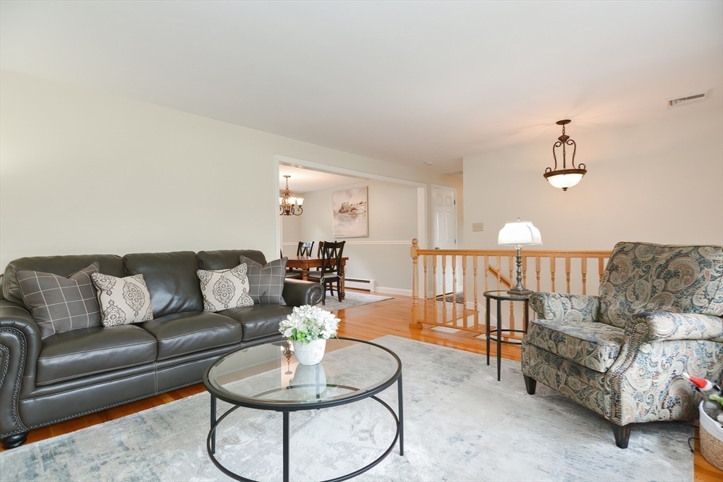 19 Anderson Dr