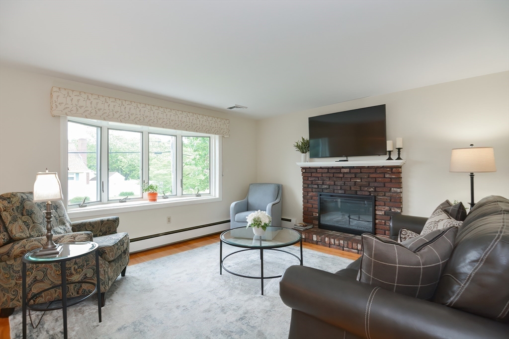 19 Anderson Dr