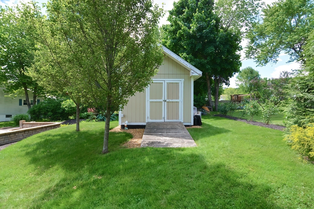 19 Anderson Dr