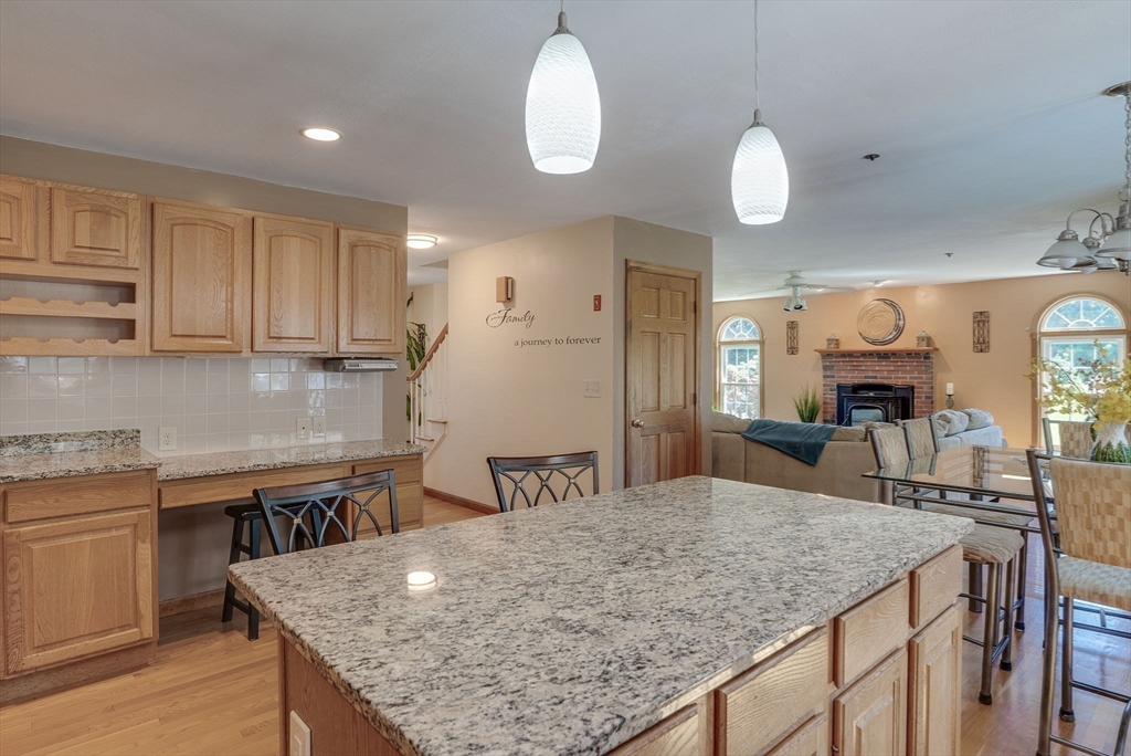 10 Mayflower Lane