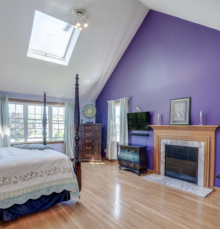 10 Mayflower Lane