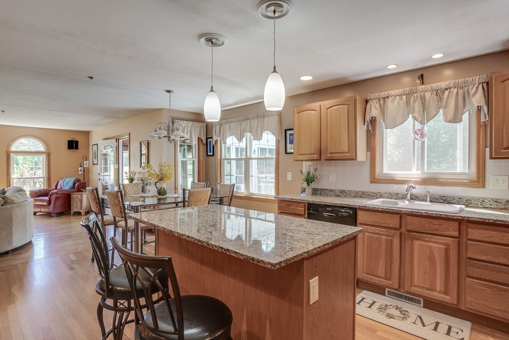 10 Mayflower Lane