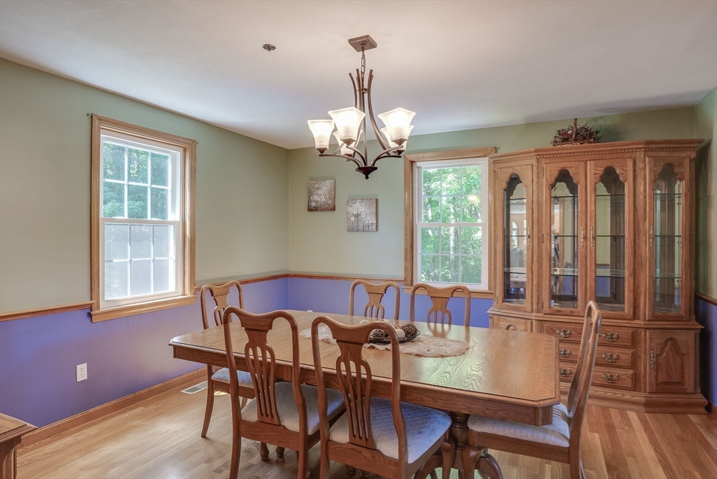10 Mayflower Lane