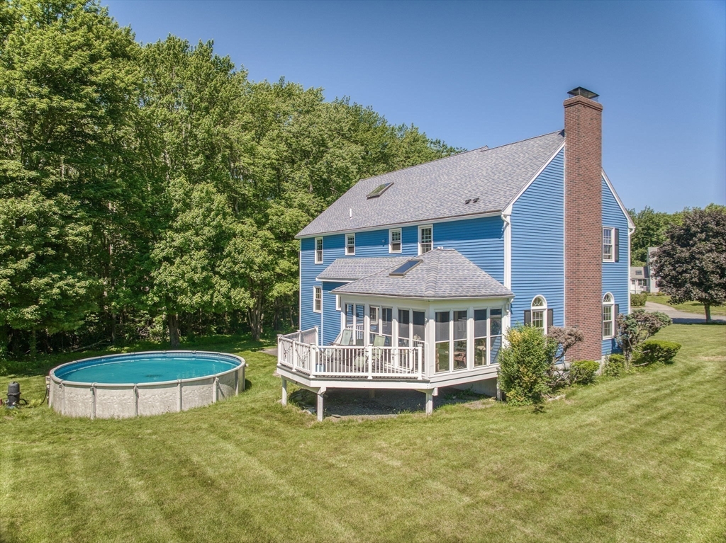 10 Mayflower Lane