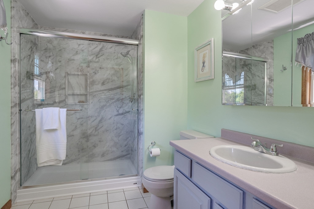 10 Mayflower Lane