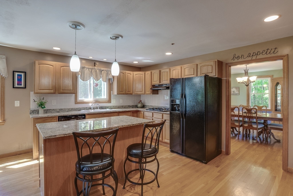 10 Mayflower Lane