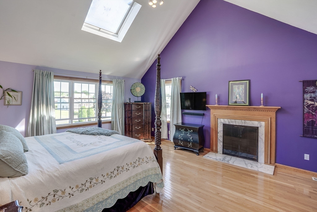 10 Mayflower Lane