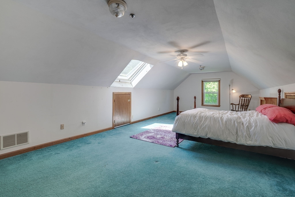 10 Mayflower Lane