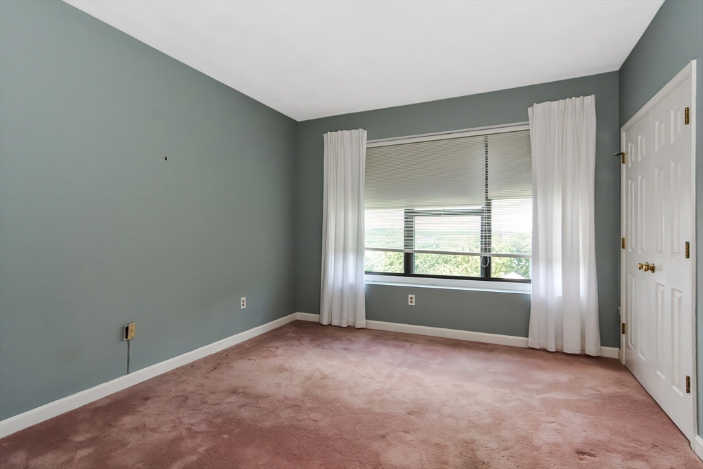 22 Abigail Ave # 405