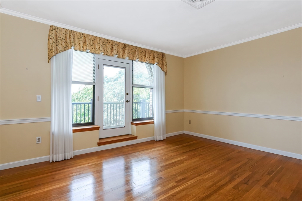 22 Abigail Ave # 405