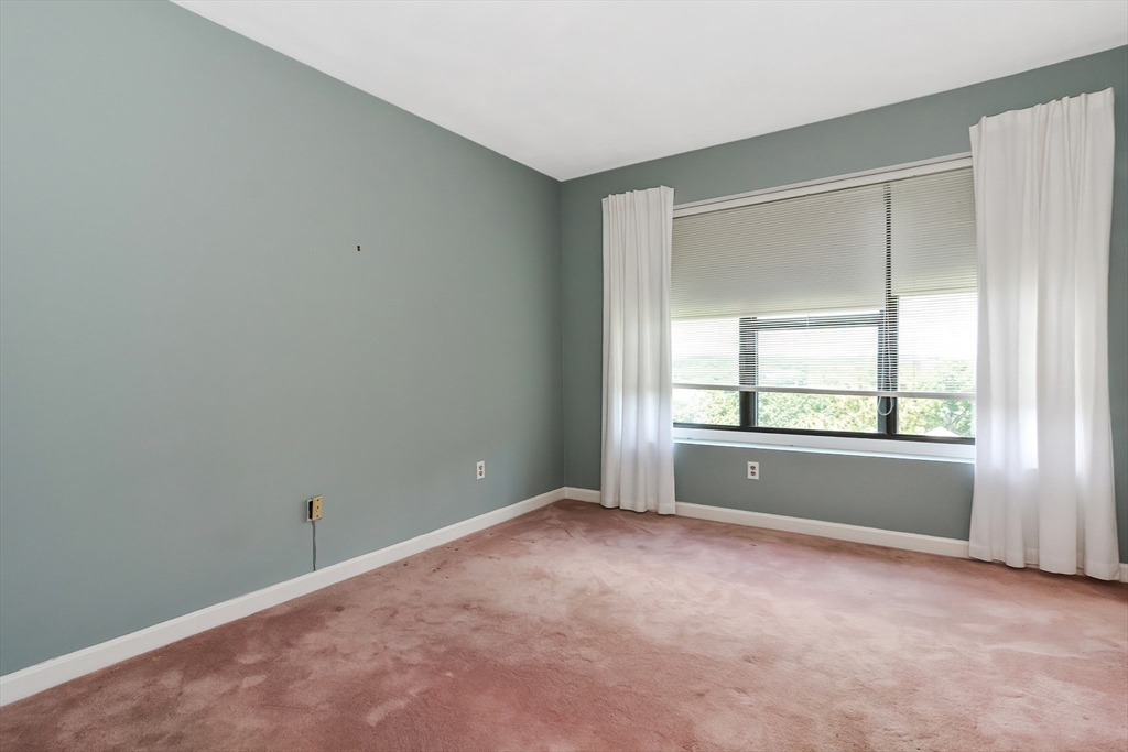 22 Abigail Ave # 405