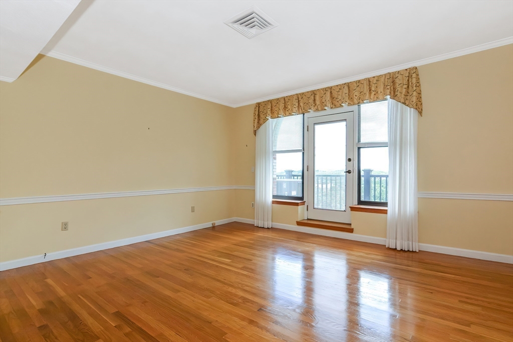 22 Abigail Ave # 405