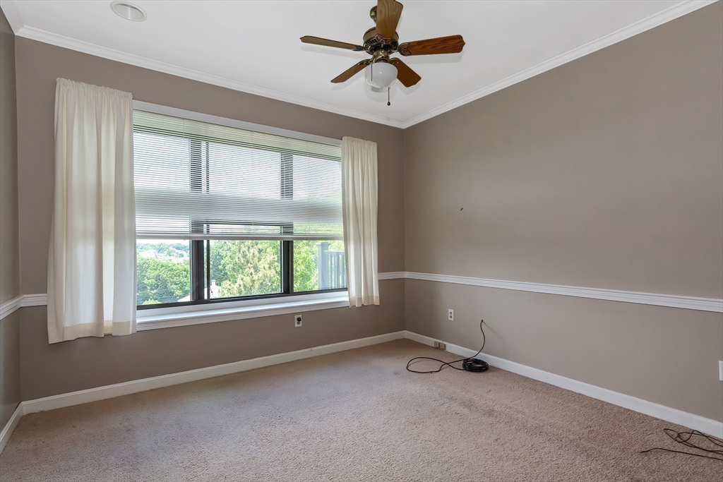 22 Abigail Ave # 405